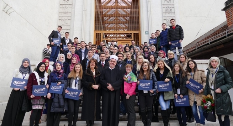 U Sarajevu dodjeljene diplome polaznike Access programa za 2017. godinu