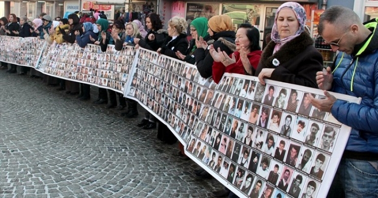 Žene Srebrenice i danas u Tuzli podsjećaju na žrtve genocida i traže pravdu