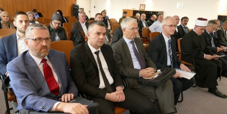 Potpisivanje ugovora Islamske zajednice sa državom nije političko pitanje već pitanje ljudskih prava