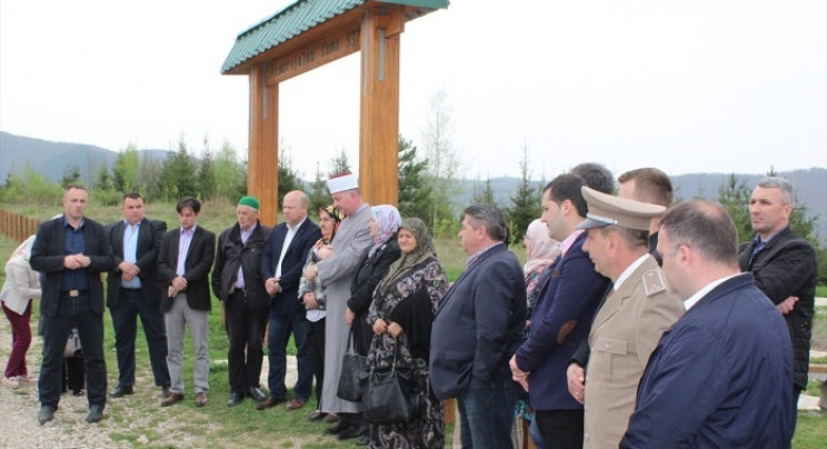 Sjećanje na genocid u Srebrenici: Završena sadnja Memorijalne šume 8.372 iznad Goražda (AUDIO)