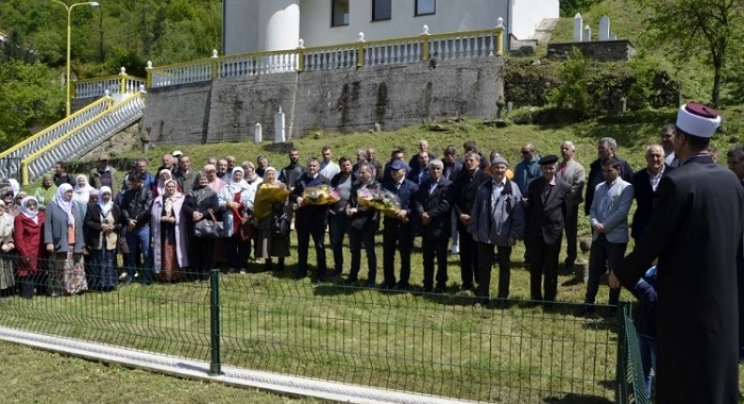 Obilježena 27. godišnjica zločina nad civilima u Srebrenici