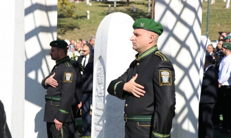 Sutra obilježavanje 16. godišnjice smrti Alije Izetbegovića