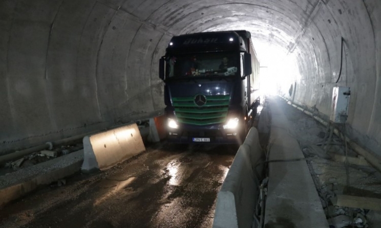 Od sutra ponovo dvosmjerni saobraćaj kroz tunele u Vranduku