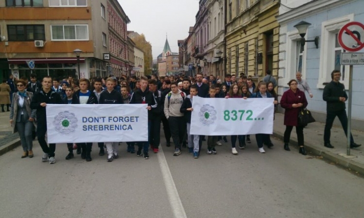 U Travniku održana šetnja u znak podrške majkama Srebrenice