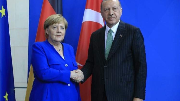 Merkel u Istanbulu na sastanku s Erdoganom