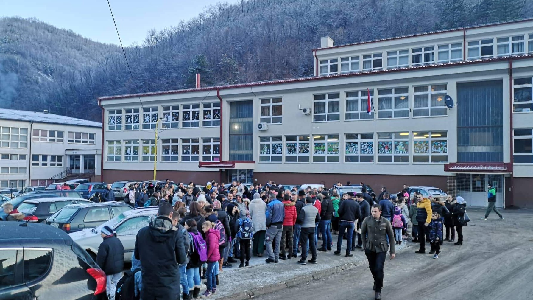 Protest srebreničkih roditelja: Škole u entitetu RS moraju biti prihvatljive za svu djecu