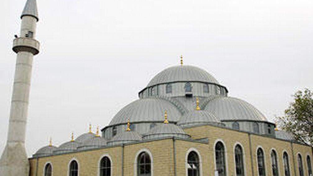 Džamija u Duisburgu dobila dozvolu za učenje ezana preko zvučnika (VIDEO)