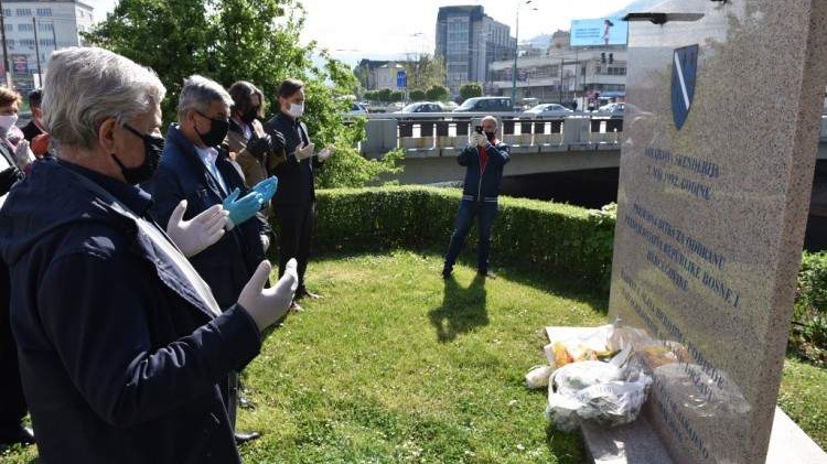 Povodom obilježavanja Dana Općine Centar položeno cvijeće na spomen-obilježja