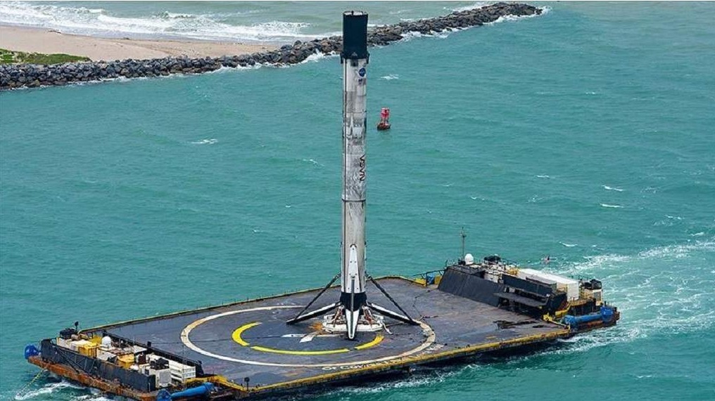 SpaceX-ova raketa se nakon historijskog podviga vratila iz svemira