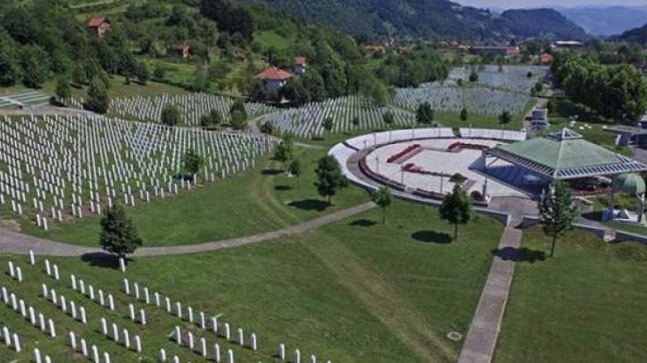 Potočari: Brojna video-obraćanja državnika povodom 25. godišnjice genocida