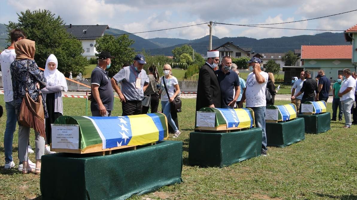 Porodice se opraštaju od ubijenih Prijedorčana: Pravda ne može biti zadovoljena