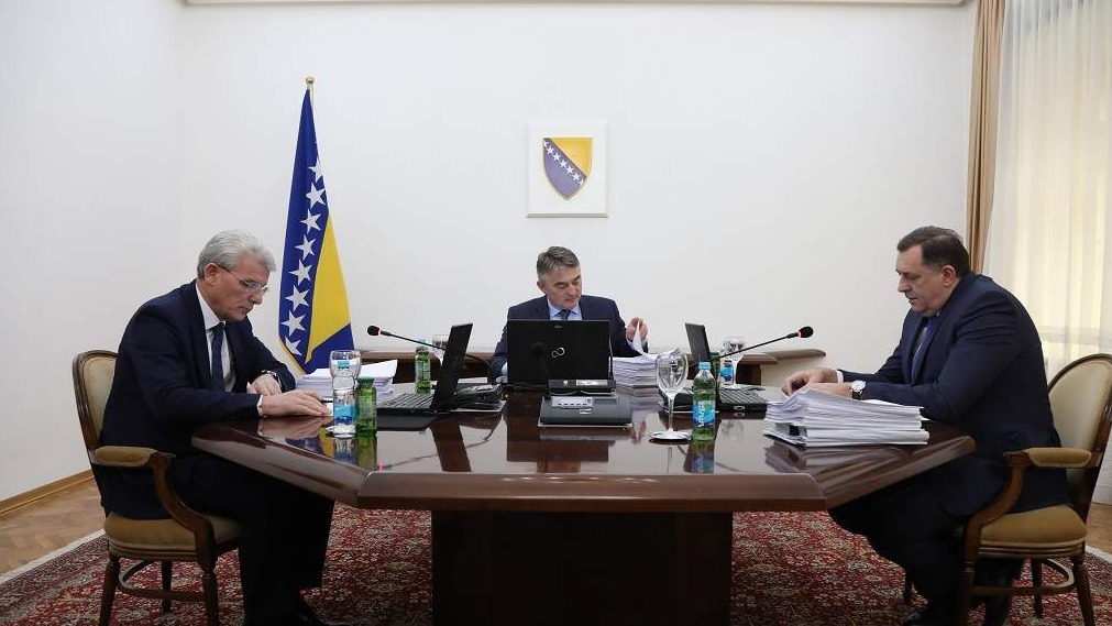 Predsjedništvo BiH:  Za priznavanje Kosova glasali Džaferović i Komšić, Dodik bio protiv