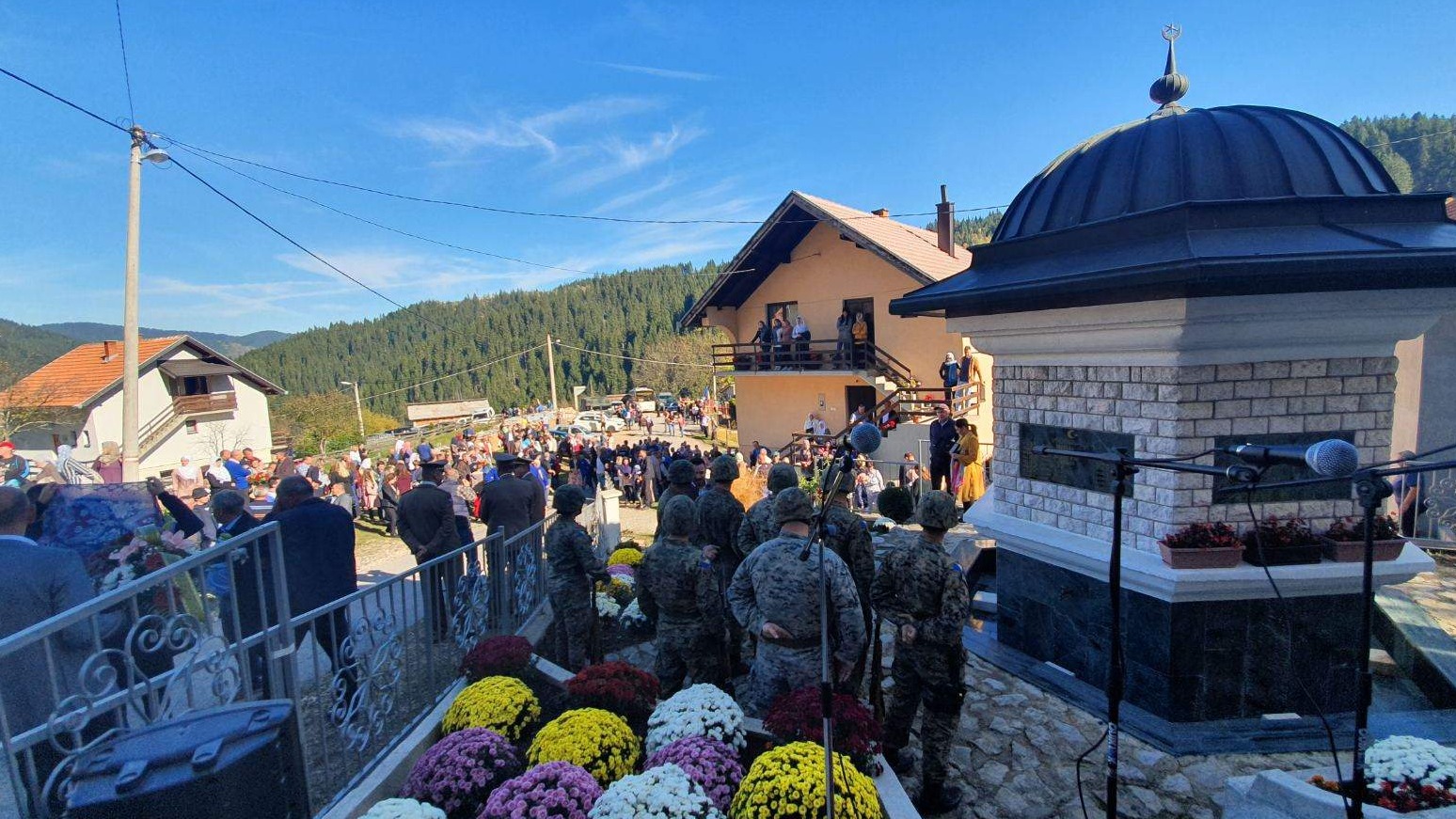 Obilježena 27. godišnjica ratnog zločina nad Bošnjacima Stupnog Dola i Vareša