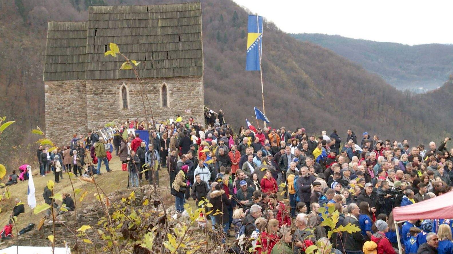 Okupljanje na Bobovcu na Dan državnosti BiH u uslovima pandemije