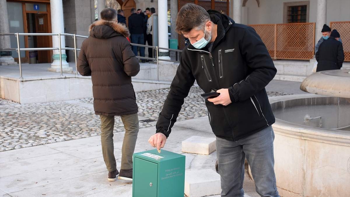  U džamijama u BiH organizovano prikupljanje pomoći narodu Hrvatske stradalom u zemljotresu