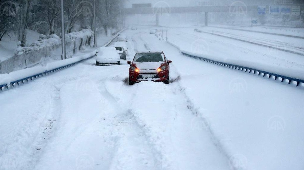 Španija: Zbog snježne oluje blokirano nekoliko stotina putnih pravaca