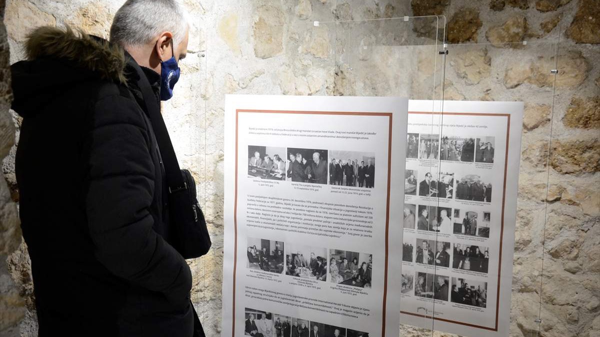Izložbom “Politička biografija“ obilježena 44. godišnjica smrti Džemala Bijedića