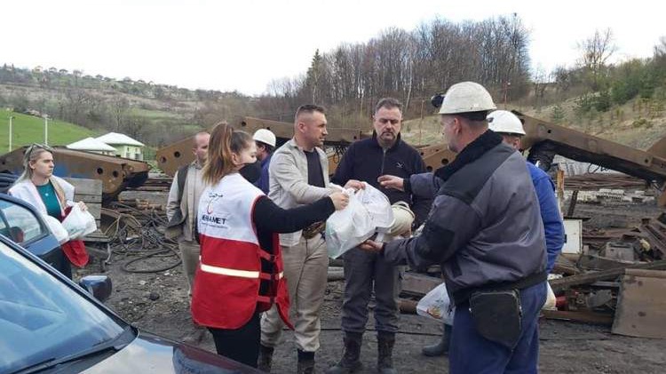 Merhamet pripremio iftare rudarima u Zenici i Kaknju