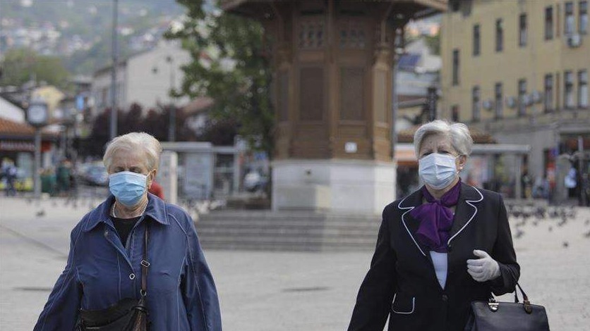 Federacija BiH: Maske više nisu obavezne na otvorenom, ostale mjere ostaju iste