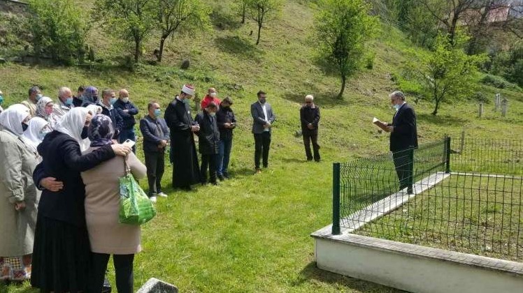 Srebrenica: Obilježena godišnjica od stravičnog zločina nad bošnjačkim civilima