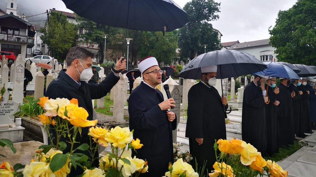 Muftija Dedović: Ima ljudi koji ovom zemljom danas hode, ali su oni duhovni mrtvaci