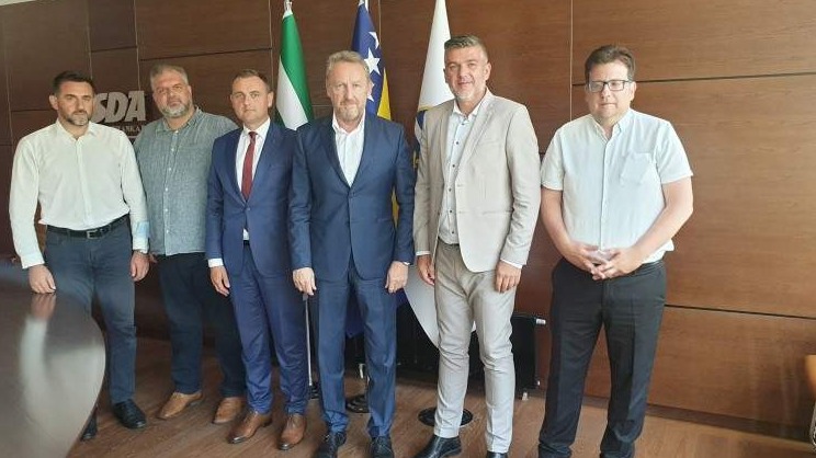 Izetbegović i Ramić sa predstavnicima Bijeljine i Janje o podršci povratnicima