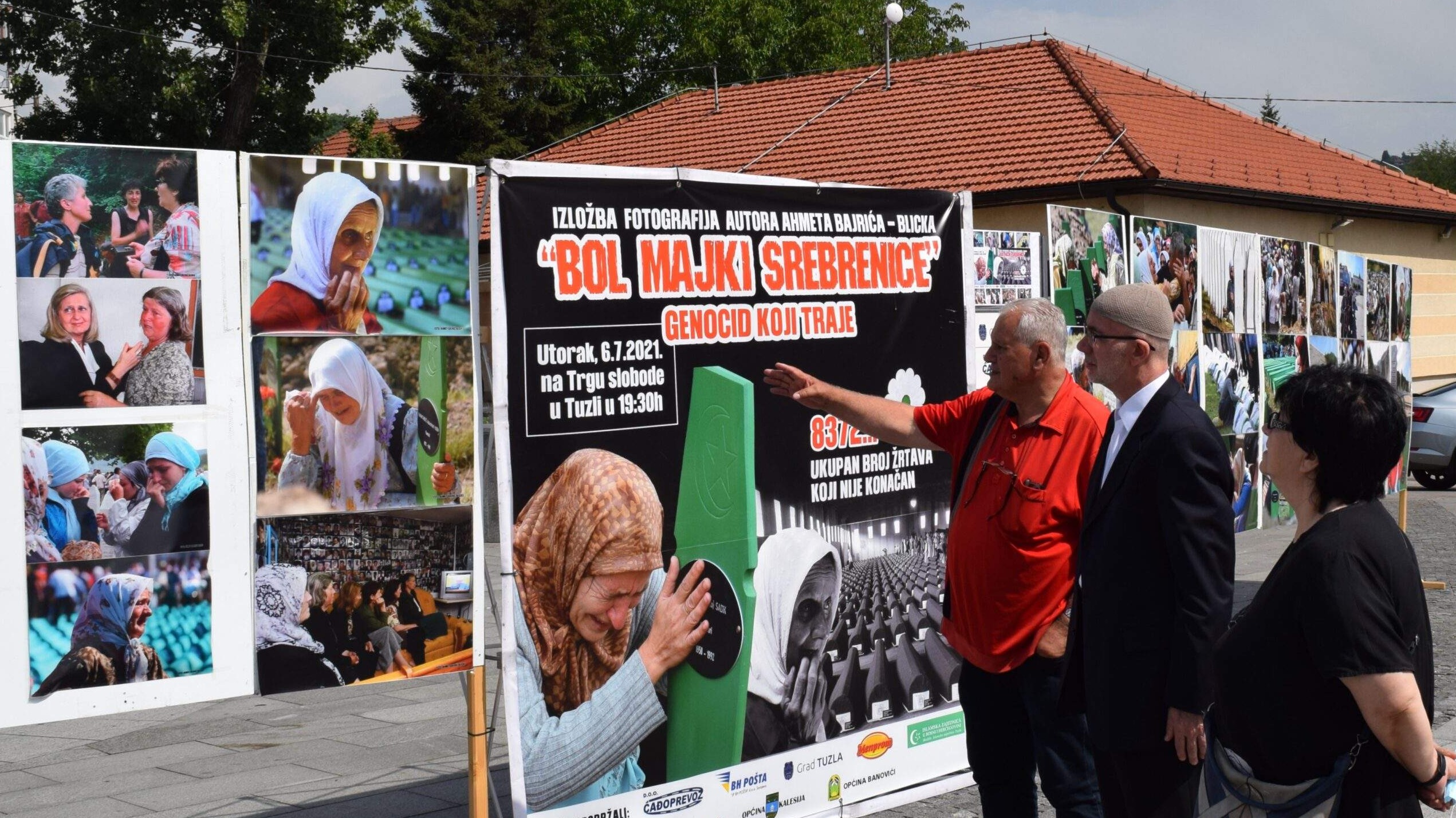 Muftija Fazlović posjetio izložbu fotografija “Bol majki Srebrenice – genocid koji traje” 