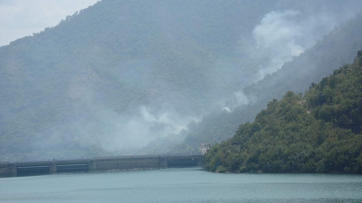 Mostar: Ugašeni požari u Bučićima, Vranjevićima i Malom polju, stanje mnogo bolje i na Čabulji