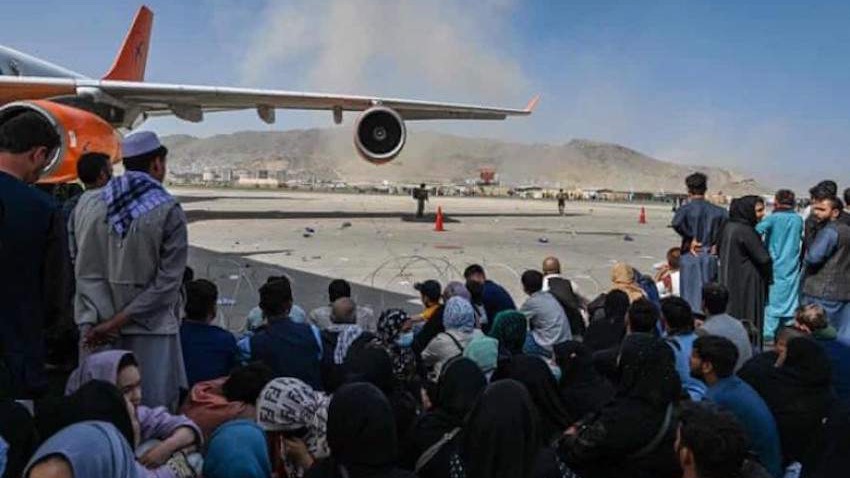 U eksploziji ispred zračne luke Kabul poginulo najmanje 13 osoba