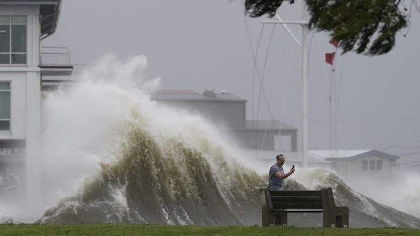 Uragan Ida pogodio Louisianu, proglašeno stanje katastrofe