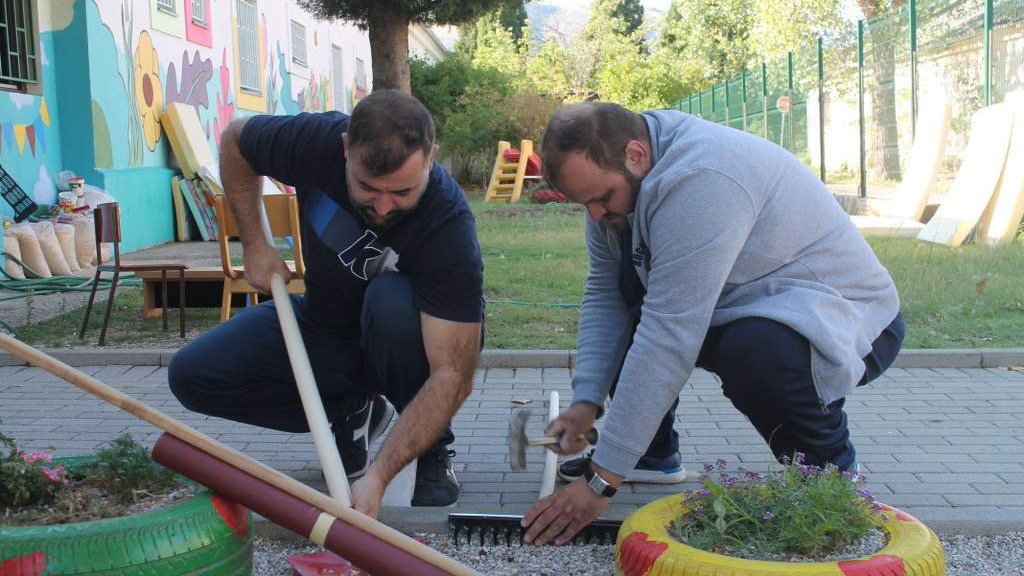 Predsjednik i glavni imam Medžlisa IZ-e Mostar pridružili se akciji uređenja prostorija Dječijeg vrtića „Zemzem“