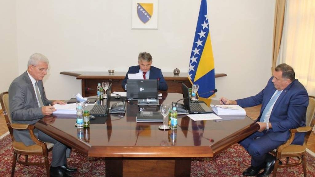 Predsjedništvo BiH - Komšić i Džaferović glasali za sve odluke, Dodik bio protiv