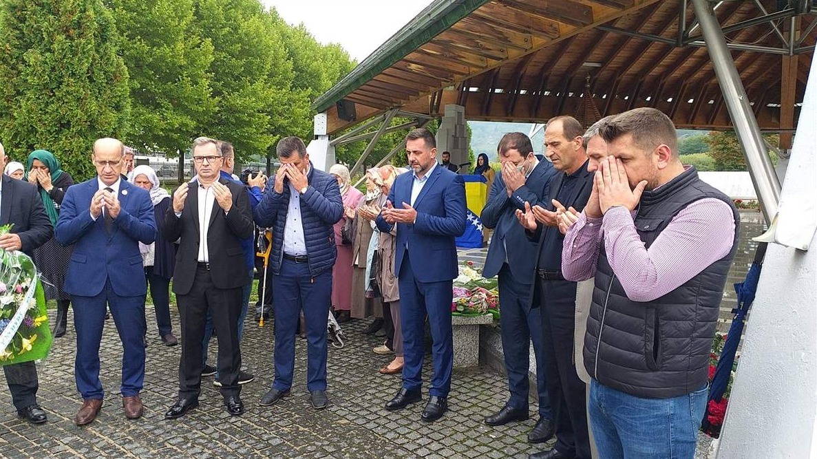 Srebrenica: Obilježena 18. godišnjica otvaranja Memorijalnog centra Potočari