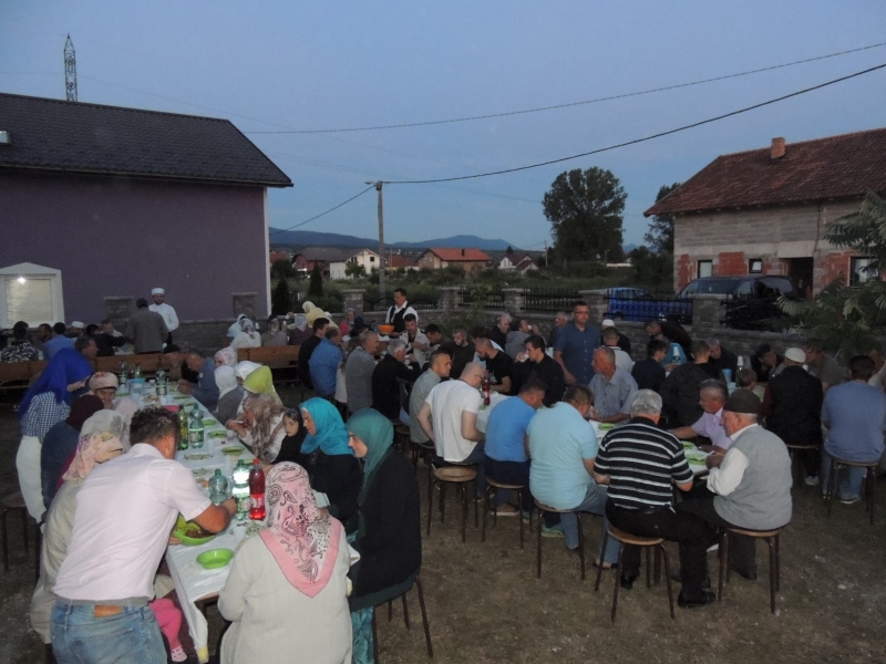 Bihać: Upriličen džematski iftar u Velikom Lugu