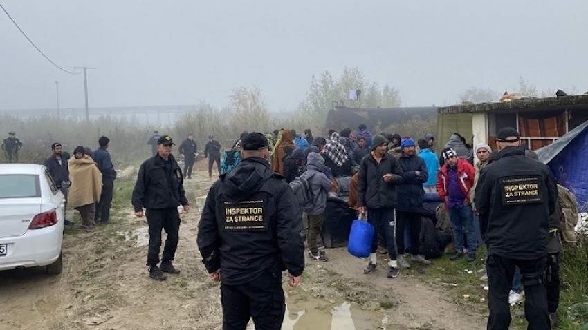 Izmješteni migranati pronađeni u napuštenim objektima na području grada Bihaća