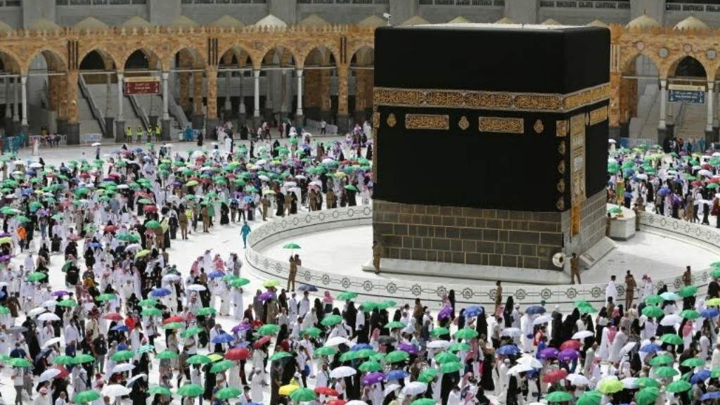 Velika džamija u Meki ponovo otvorena u punom kapacitetu