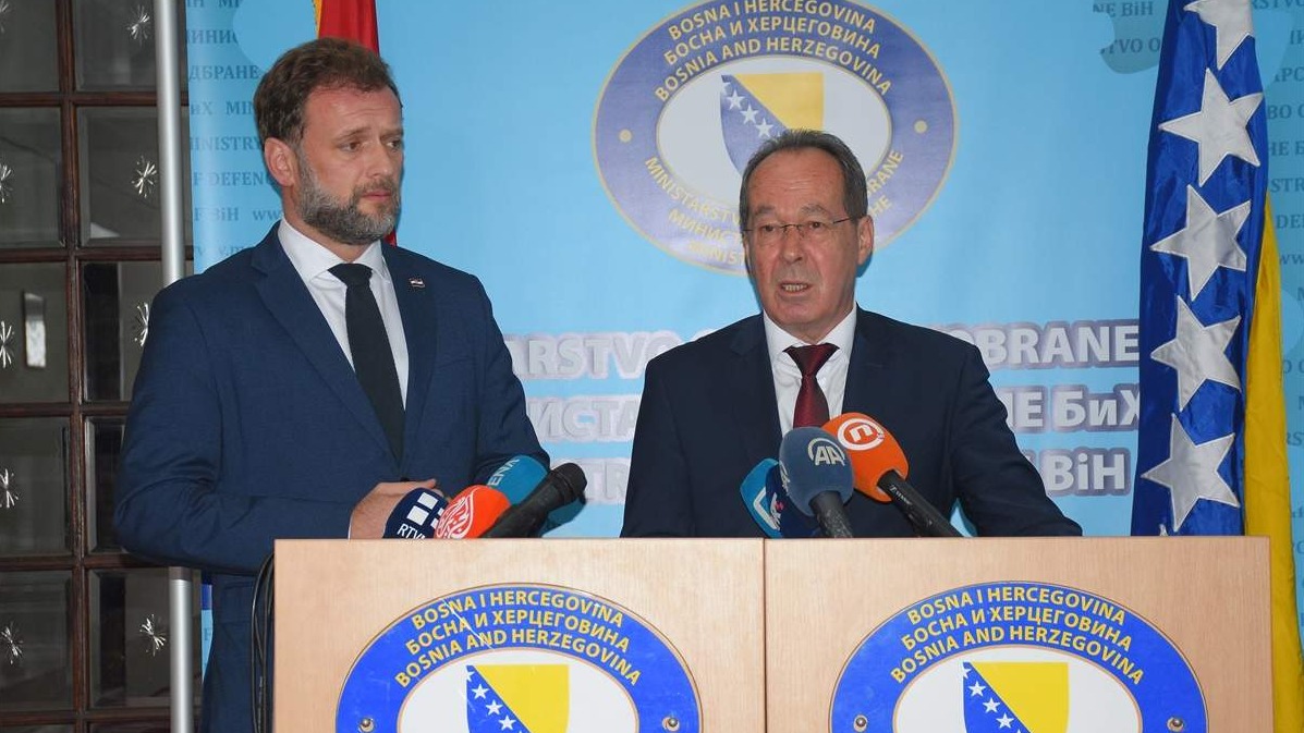 Sastanak ministara odbrane Podžića i Banožića: Hrvatska podupire BiH na putu u NATO i EU