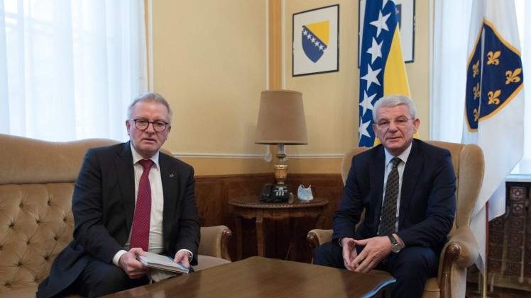 Džaferović i Gahler razgovarali o aktuelnoj krizi u BiH