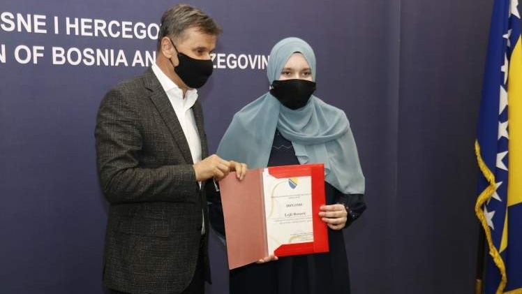Nagrađeno 60 najboljih učenika iz entiteta FBiH