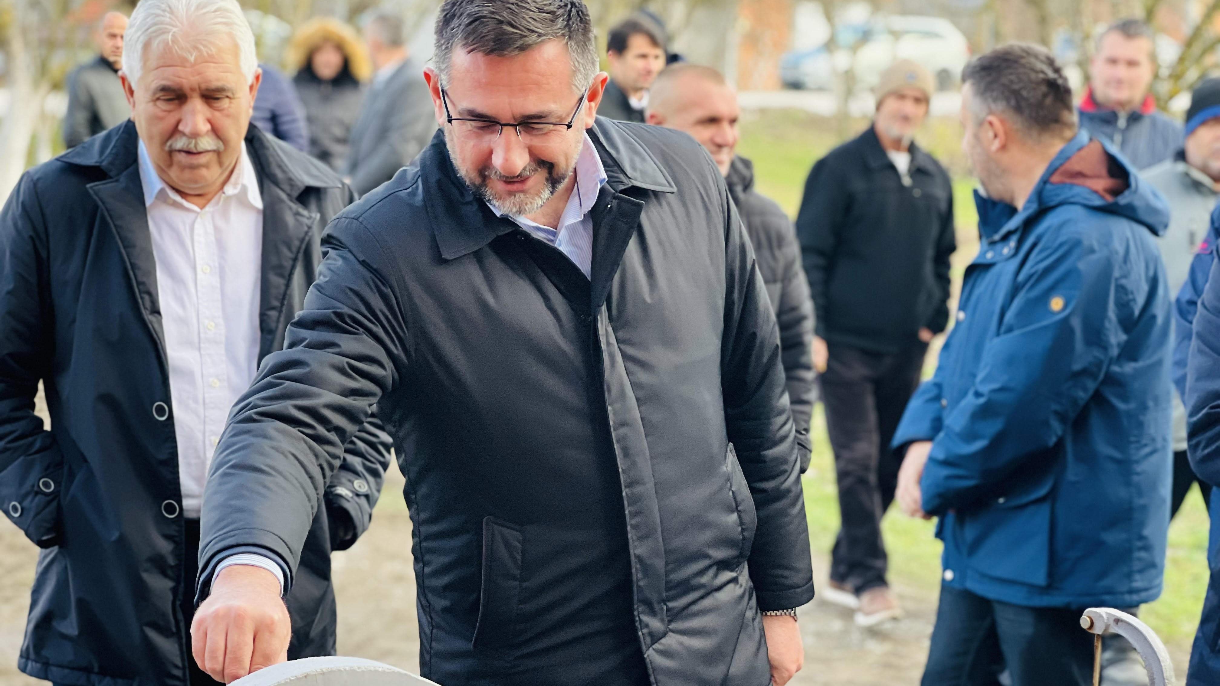 Bratunac: Pušten u funkciju novoizgrađeni vodovod u MZ Zalužje