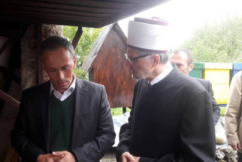 Sarajevski muftija dr. Ljevaković u posjeti napadnutom imamu Mustafi ef. Pašiću