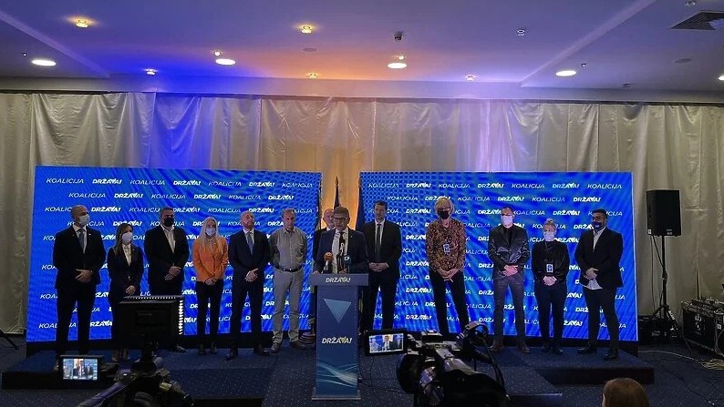 Koalicija “Država!” podnosi krivične prijave za korupciju i napad na ustavni poredak