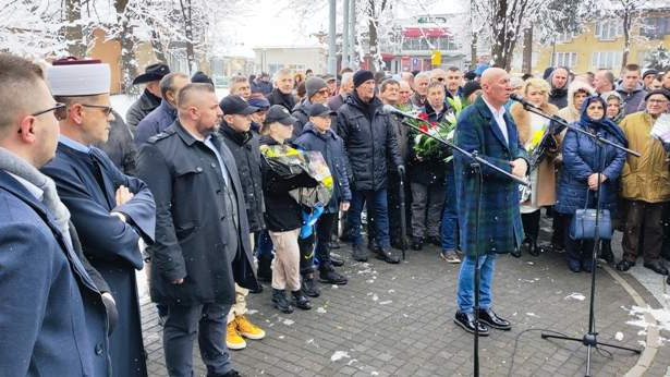 Bugojno: U povodu Dana nezavisnosti održan historijski čas i odata počast poginulim borcima 
