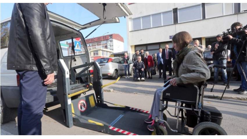 Sutra u Sarajevu ozvaničenje poslovanja prvog taxi servisa za osobe s invaliditetom