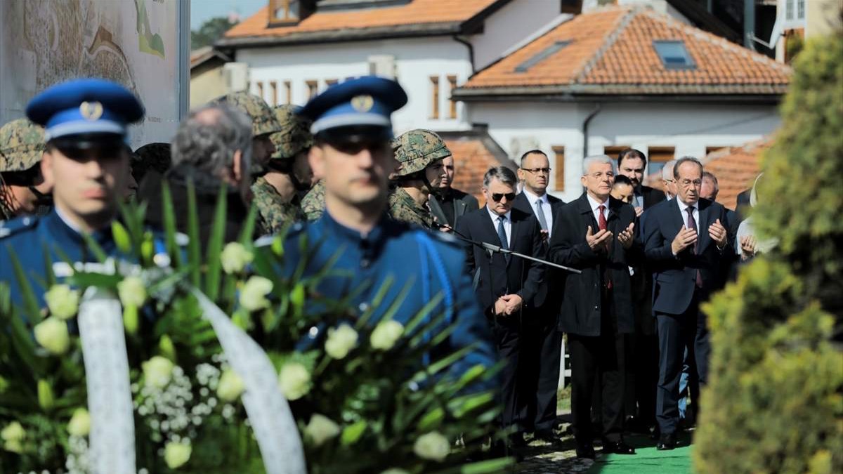 Na Kovačima odata počast šehidima i poginulim pripadnicima Armije Republike Bosne i Hercegovine