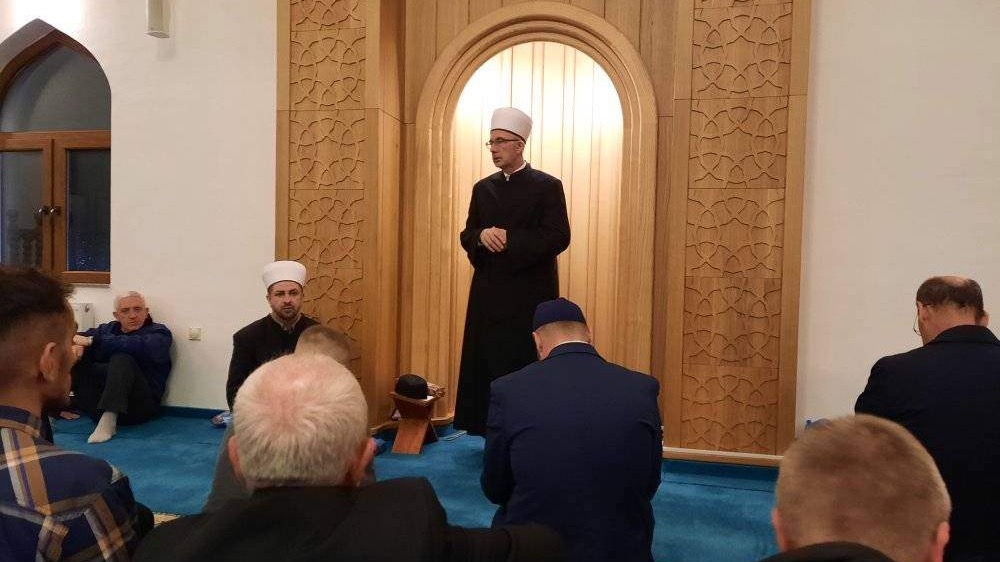 Muftija Fazlović na iftaru i teravih-namazu u Bratuncu 