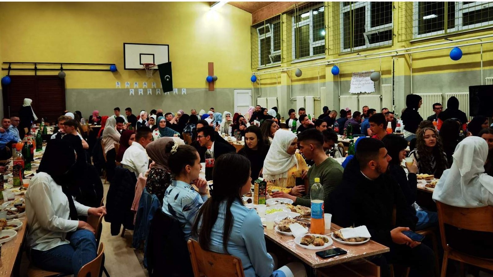 Olovo: Omladinski iftar za 300 učenika srednjih škola