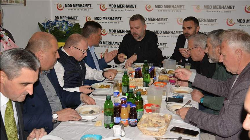 Bosanska Dubica: "Merhamet" organizirao iftare za bošnjačke povratnike