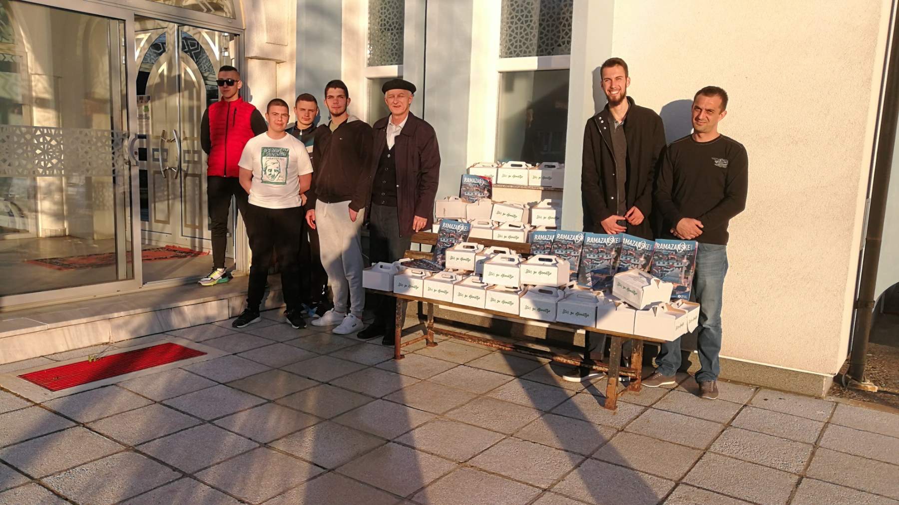 Ramazanska dobročinstva: Iftar na kućna vrata džematlija