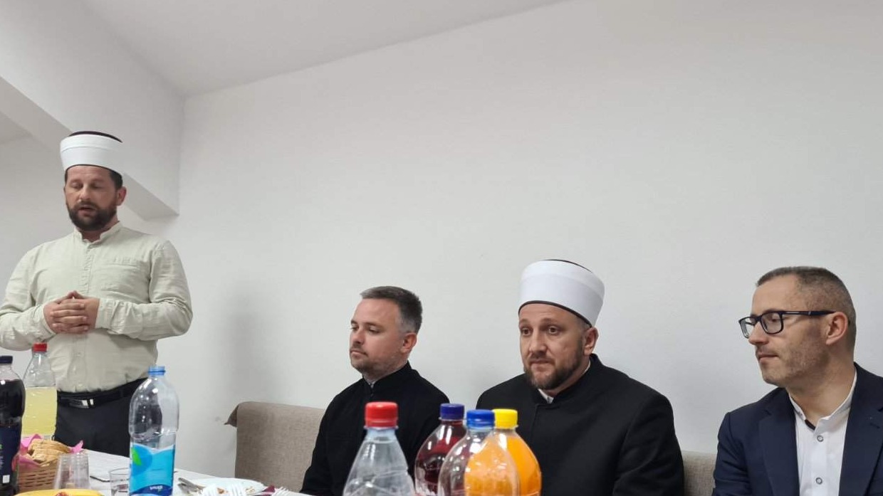 MIZ Prnjavor: Načelnik opštine priredio iftar za postače